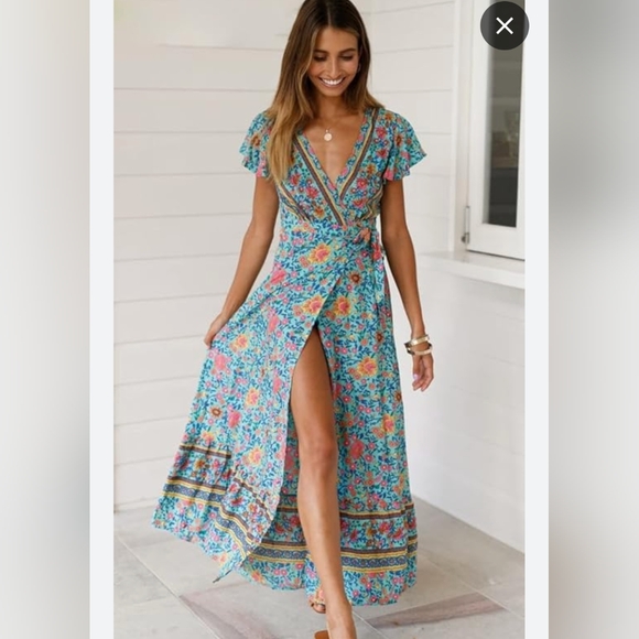 Dresses & Skirts - Floral Blue Wrap Dress